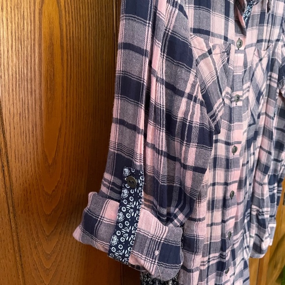 Plaid flannel shirt - Picture 3 of 5